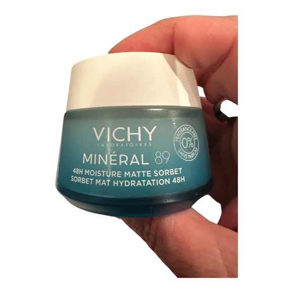 Vichy Laboratories Mineral 89 48H Moisture Matte Sorbet – 50ml / 1.69oz - Picture 3 of 4